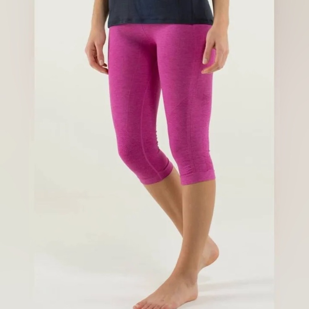 Lululemon in the flow seamless Pink crop leggings 8